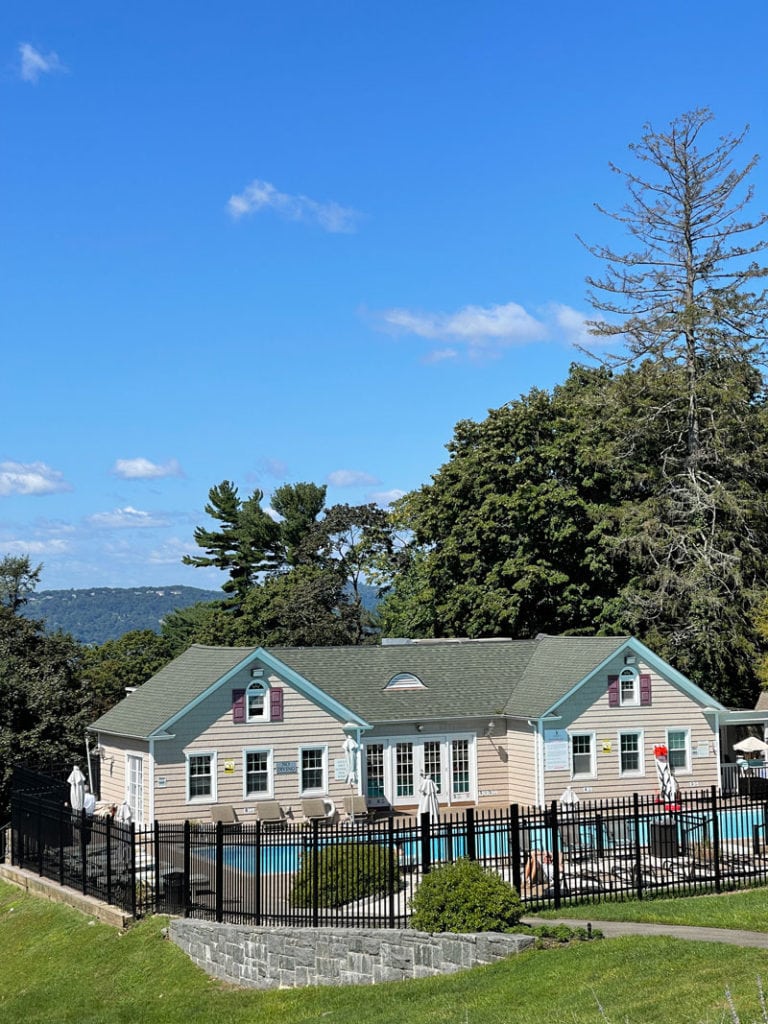 Tarrytown-poolhouse